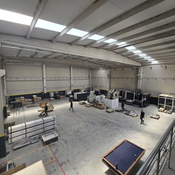 Aktekmak üretim holü ve CNC tezgâhları