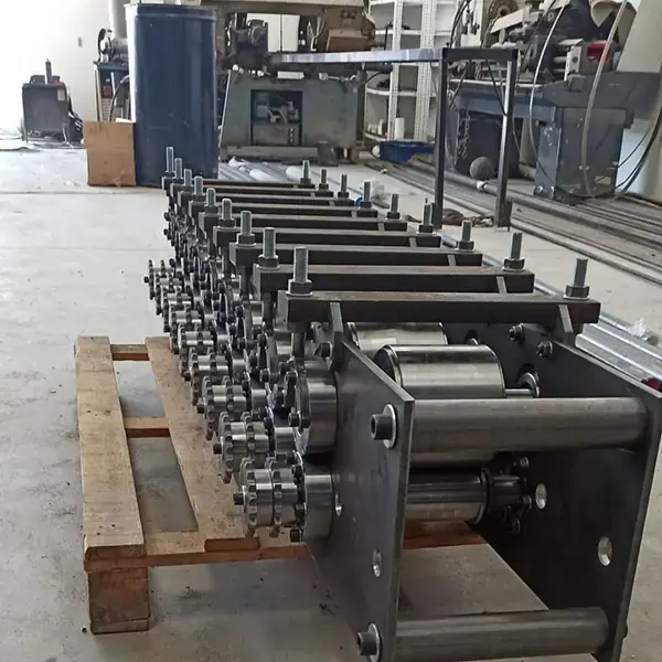 Seri üretilmiş makine aksamları