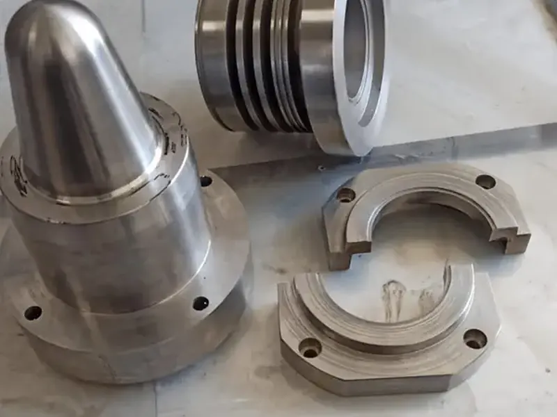CNC tornada işlenmiş çelik yedek parçalar